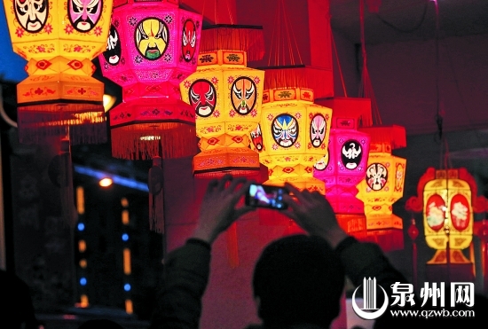 臉譜展現(xiàn)中國風